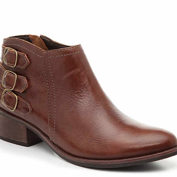 ONE GOOD SHOE...AND TWO...AND THREE..ETC., ETC, ETC! - Picture 7 of 16